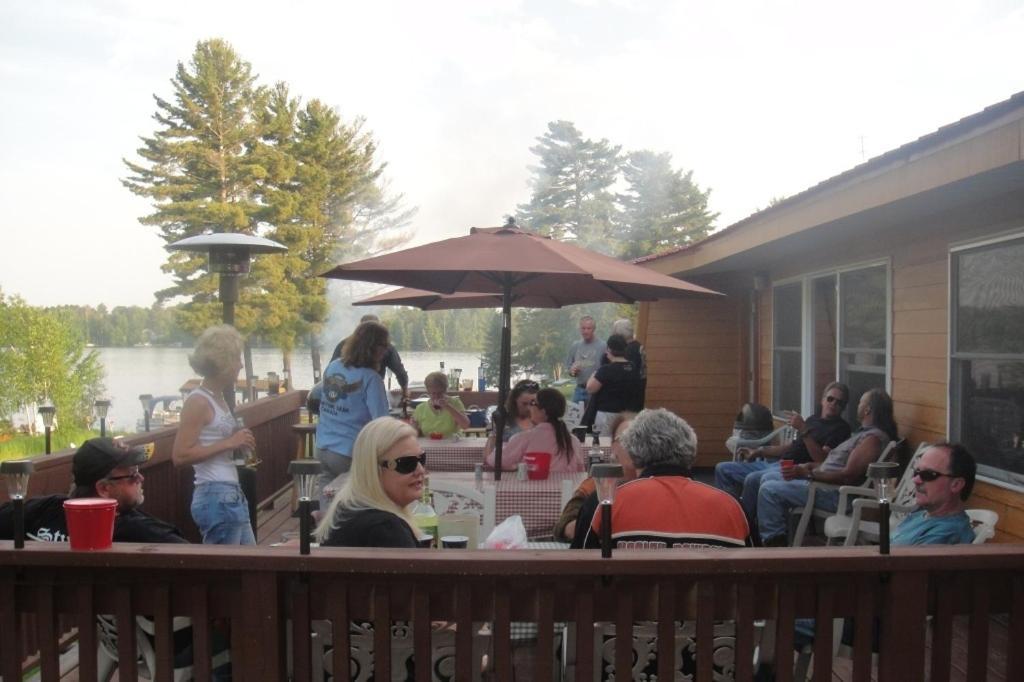 Hiawatha Lodge Inn Eagle River Eksteriør bilde