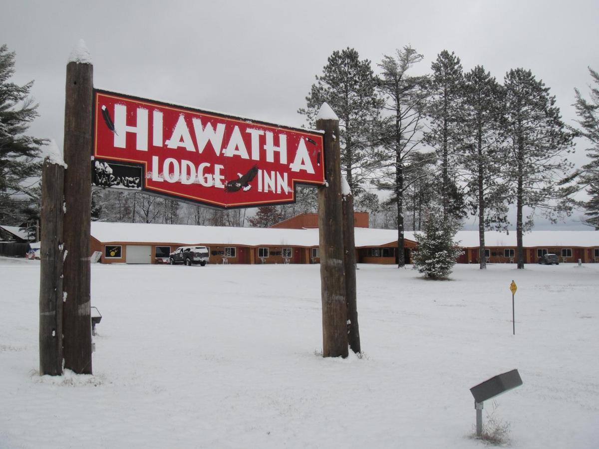 Hiawatha Lodge Inn Eagle River Eksteriør bilde