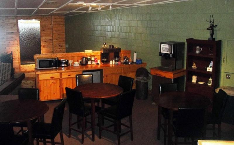 Hiawatha Lodge Inn Eagle River Eksteriør bilde