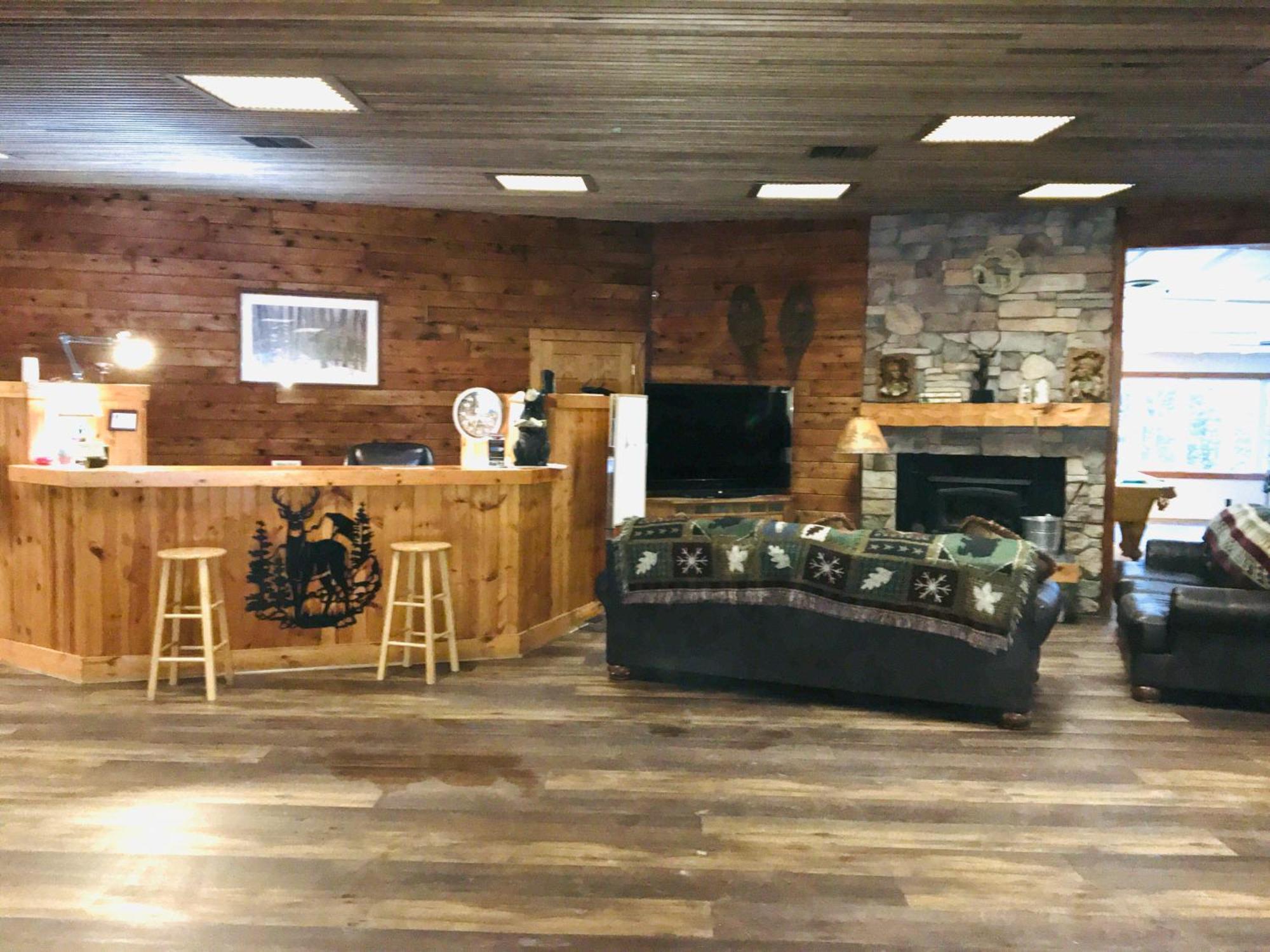 Hiawatha Lodge Inn Eagle River Eksteriør bilde